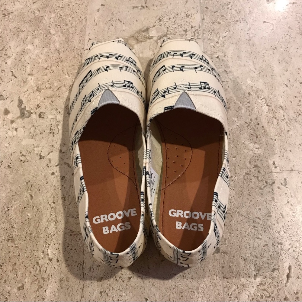 NWOT Music Note Slip On Canvas Flats - Picture 2 of 4